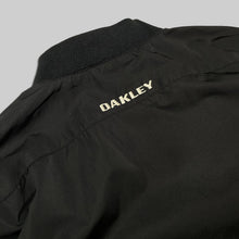 画像をギャラリービューアに読み込む, 90'S Oakley metal ellipse logo anorak