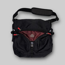 画像をギャラリービューアに読み込む, 00’S Nike ACG triple buckle shoulder bag