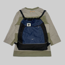 画像をギャラリービューアに読み込む, 90’s Nike black / blue nylon knapsack