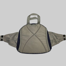 画像をギャラリービューアに読み込む, 90’s Nike check pattern crossbody bag