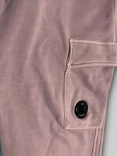 画像をギャラリービューアに読み込む, c.p company pink sweater pants