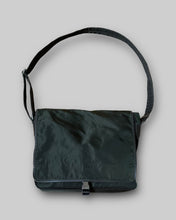 画像をギャラリービューアに読み込む, PRADA synthetic leather piping shoulder bag