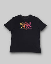 画像をギャラリービューアに読み込む, Nike trail gradation printed tee