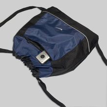 画像をギャラリービューアに読み込む, 90’s Nike black / blue nylon knapsack