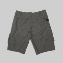 画像をギャラリービューアに読み込む, 2009’s Nike multi pocket cargo shorts
