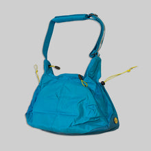 画像をギャラリービューアに読み込む, Nike light blue nylon body bag