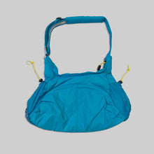 画像をギャラリービューアに読み込む, Nike light blue nylon body bag