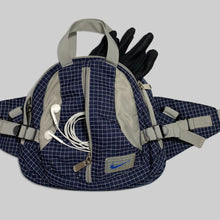 画像をギャラリービューアに読み込む, 90’s Nike check pattern crossbody bag