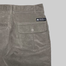 画像をギャラリービューアに読み込む, 2005’s Nike acg corduroy slender pants