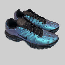 画像をギャラリービューアに読み込む, Nike airmax plus throwback future pack