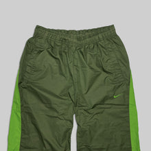 画像をギャラリービューアに読み込む, 2006’s Nike green line nylon pants