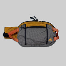 画像をギャラリービューアに読み込む, Nike acg yellow / gray multi pocket bag