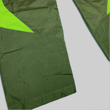 画像をギャラリービューアに読み込む, 2006’s Nike green line nylon pants