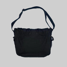 画像をギャラリービューアに読み込む, Nike black zip messenger bag