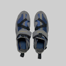 画像をギャラリービューアに読み込む, 2002’s Nike acg aqua sock