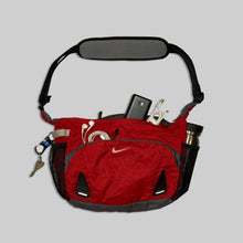 画像をギャラリービューアに読み込む, 90'S Nike red multi pocket shoulder bag
