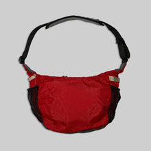 画像をギャラリービューアに読み込む, 90'S Nike red multi pocket shoulder bag