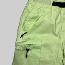 画像をギャラリービューアに読み込む, 2019'S Nike acg fluorescent color multi pocket shorts