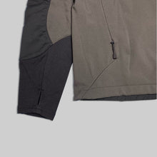 画像をギャラリービューアに読み込む, 2006's Mont-bell zip up track jacket