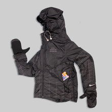 画像をギャラリービューアに読み込む, Nike nylon ventilation built-in gloves zip up hoodie