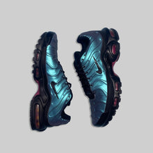 画像をギャラリービューアに読み込む, Nike airmax plus throwback future pack