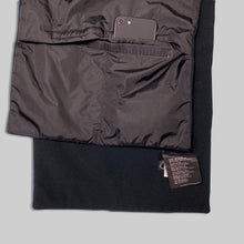 画像をギャラリービューアに読み込む, Prada sports nylon scarf