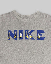 画像をギャラリービューアに読み込む, 2012’S Nike torn logo grey tee
