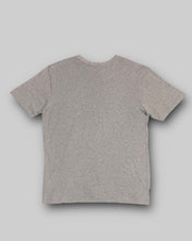 画像をギャラリービューアに読み込む, 2012’S Nike torn logo grey tee
