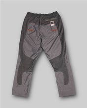 画像をギャラリービューアに読み込む, 2011’S Gyakusou hybrid utility track pants
